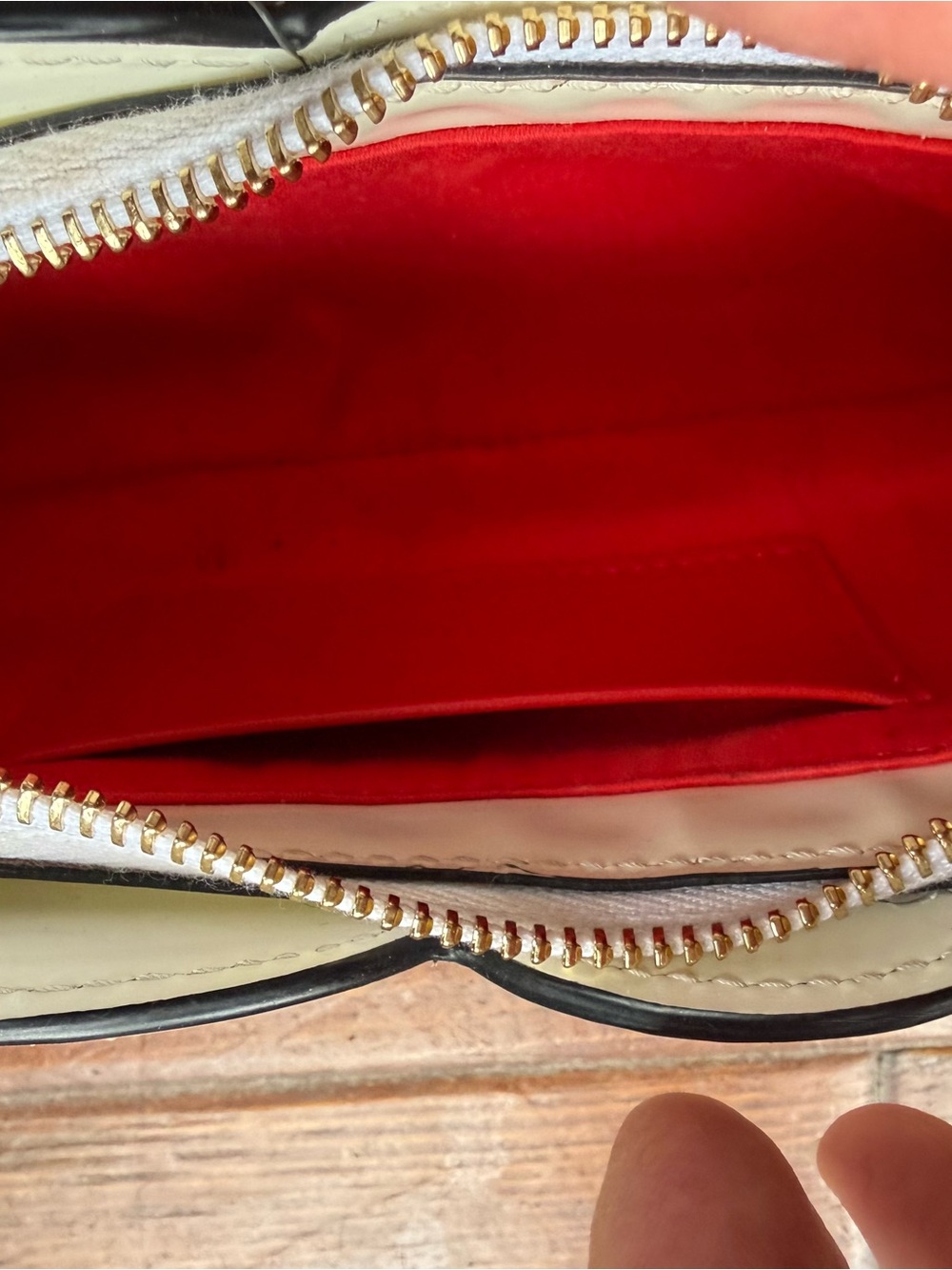 Christian Louboutin Cream Patent Mini Shoulder Bag with Gold Chain - Picture 6 of 8